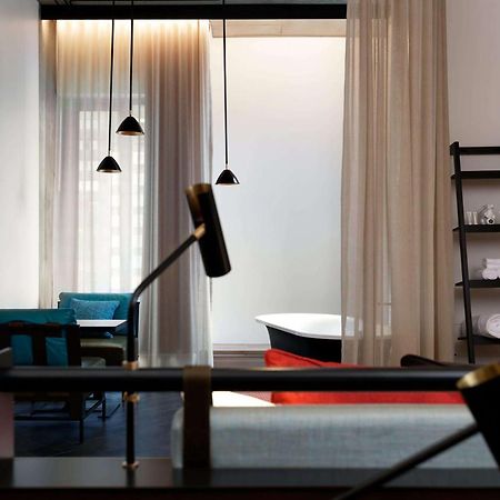 מלון Qt מלבורן מראה חיצוני תמונה A suite at the hotel